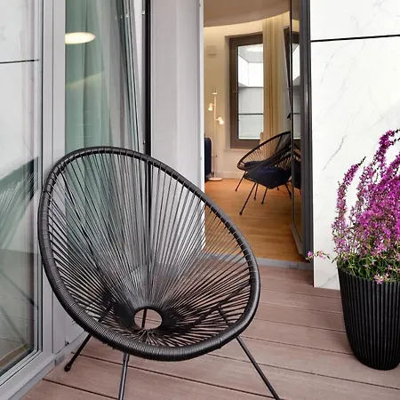 Plac Unii - Barcelona 64 Апартаменты Гдыня